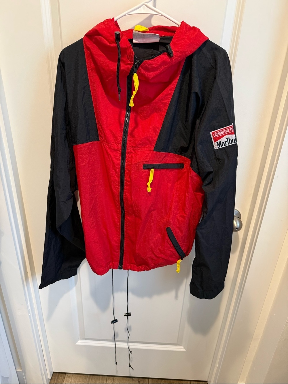 Vintage 90s Marlboro Adventure Team Windbreaker Jacket Red Black Size M/L